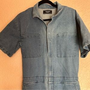 Suuuuper cute coveralls by Over Kleshas men’s small
